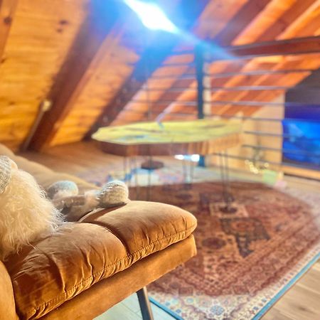 Modern Lake Side Nest• Hotub Fenced Yard King Beds Севьервилл Экстерьер фото